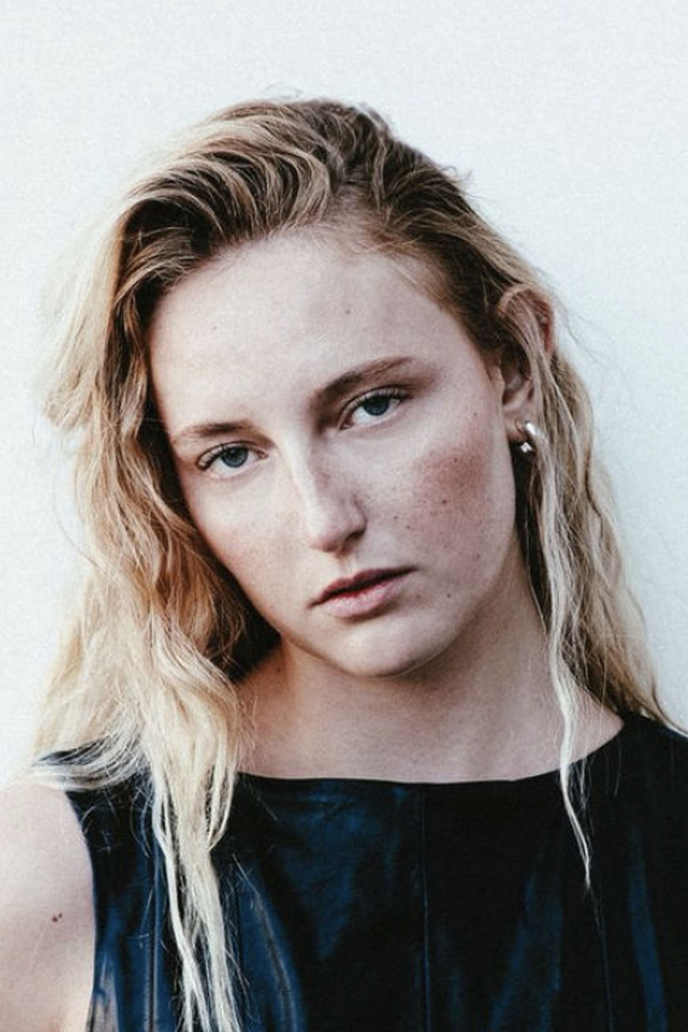 KARLA BONZI - Crystal Model Management