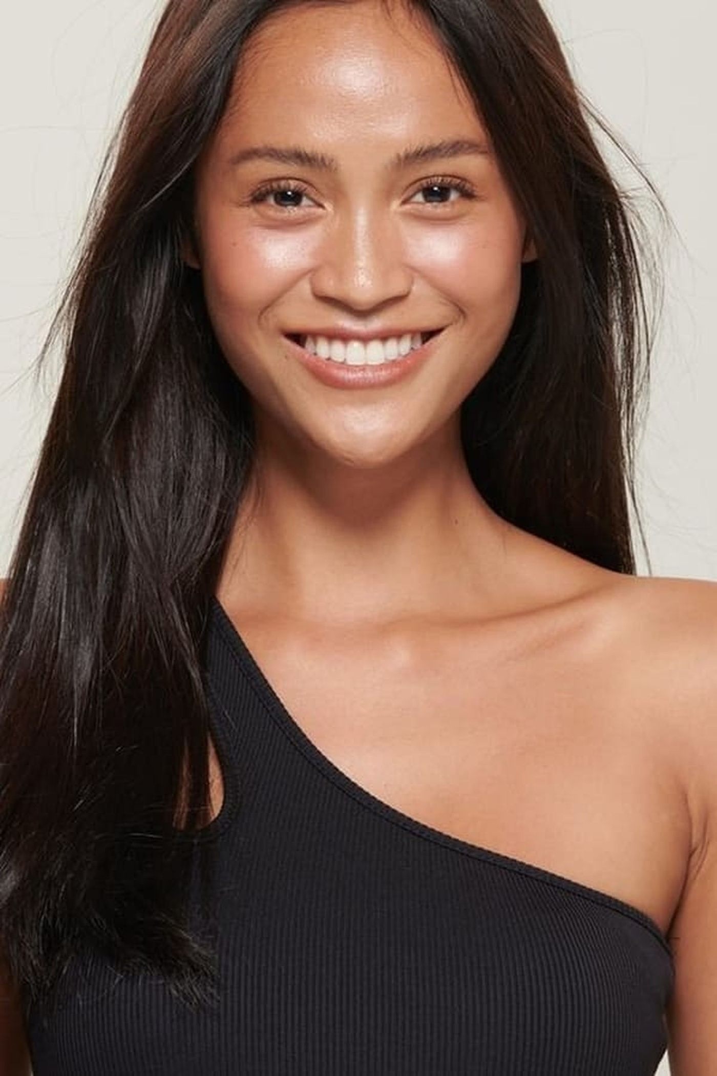 BELLA - Crystal Model Management