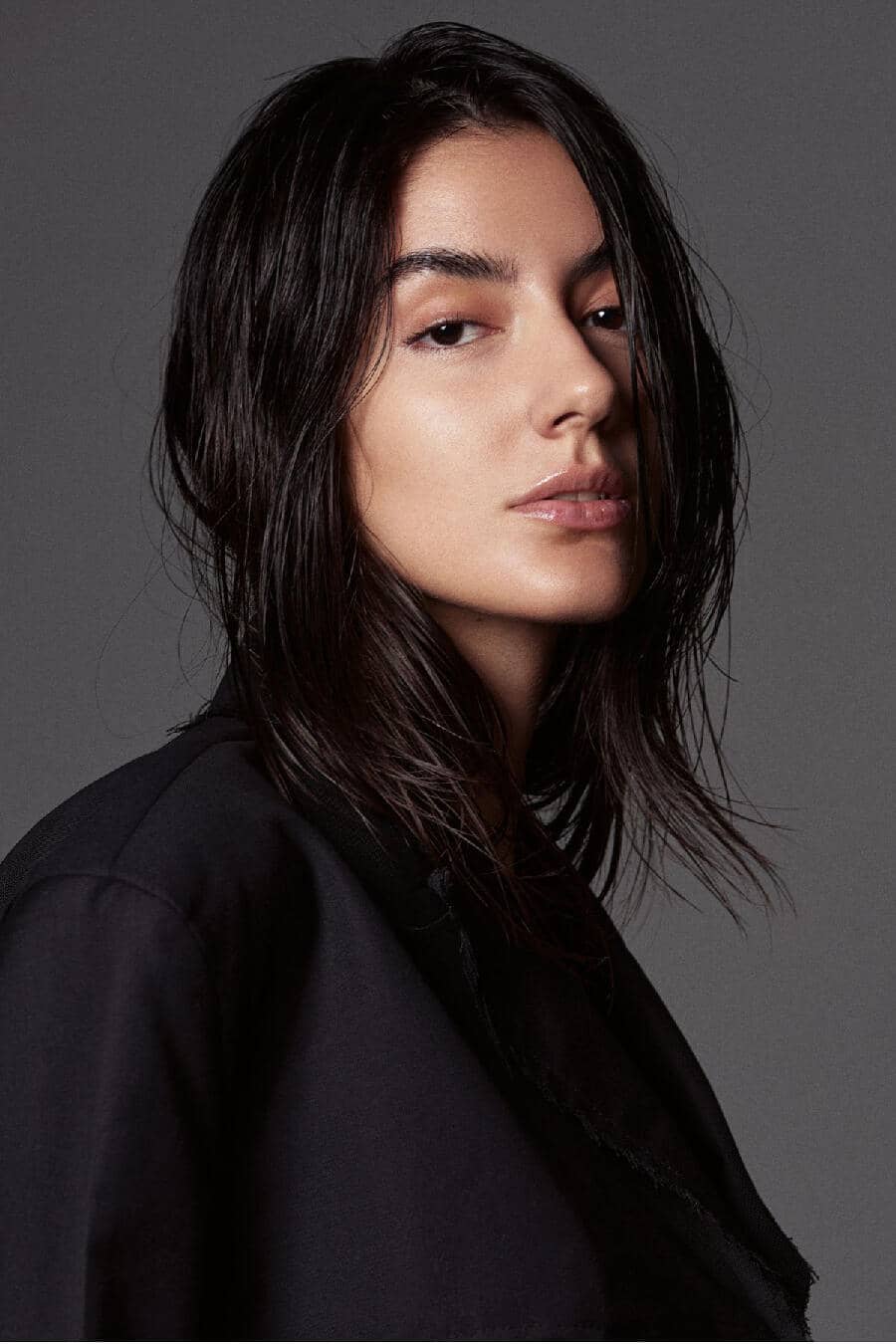 ALESSANDRA - Crystal Model Management