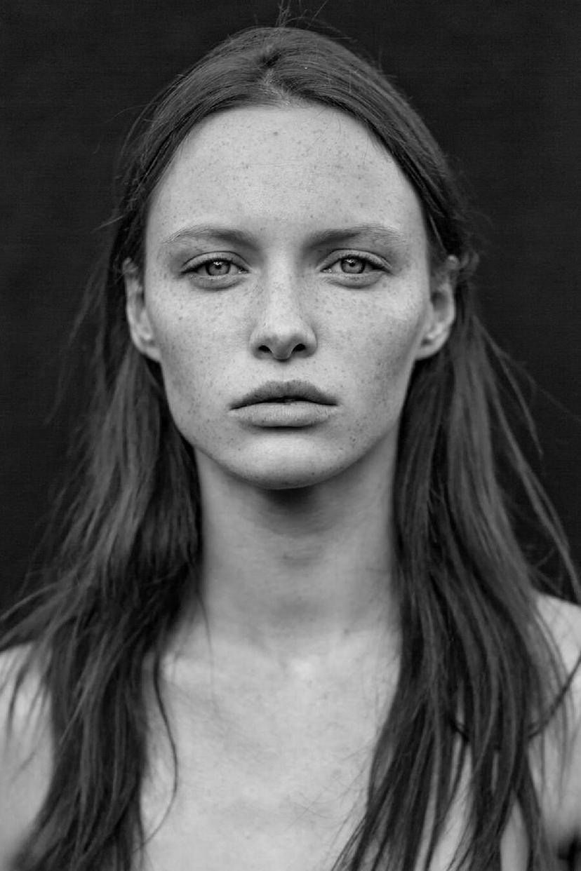 CHLOE DUPUIS - Crystal Model Management